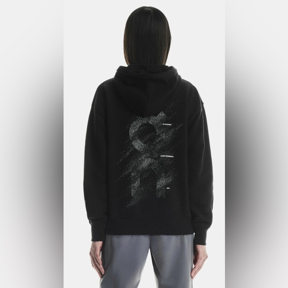 ON Running Club Hoodie - Picture 3 of 7
